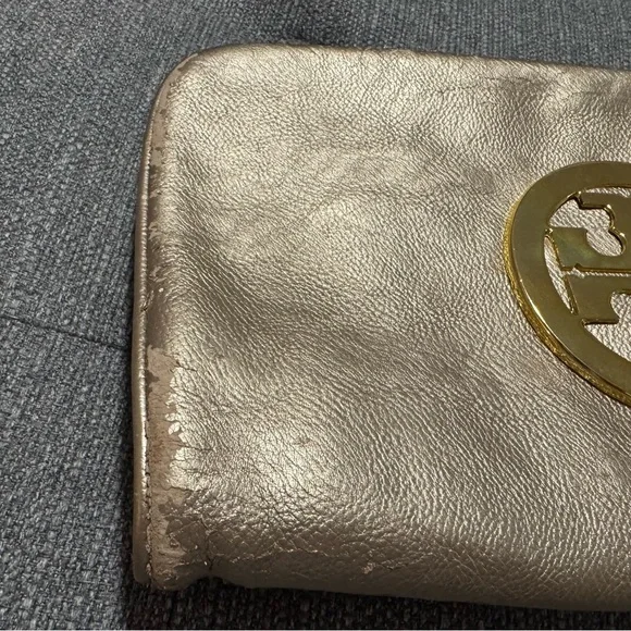 Tory Burch clutch - Picture 4 of 8